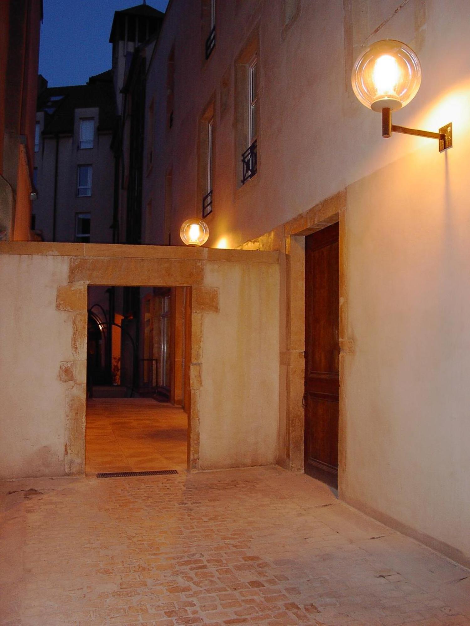Hotel Du Theatre Centre Historique Parking Souterrain Gratuit Metz Exterior foto